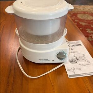 Black & Decker White Electric Food Steamer with Clear Basket